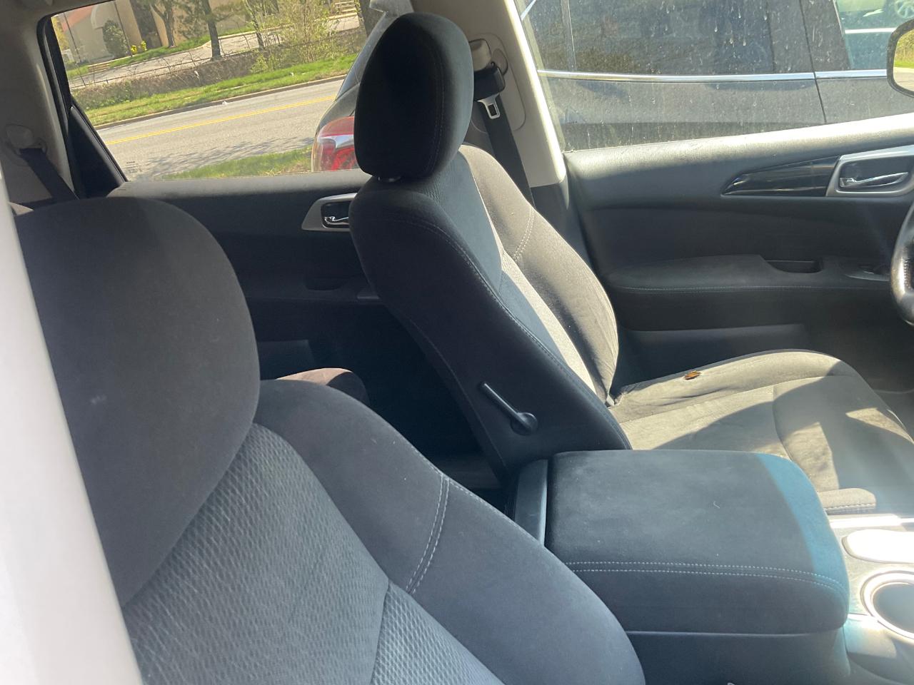 Nissan Pathfinder 2WD 4dr Platinum 2014