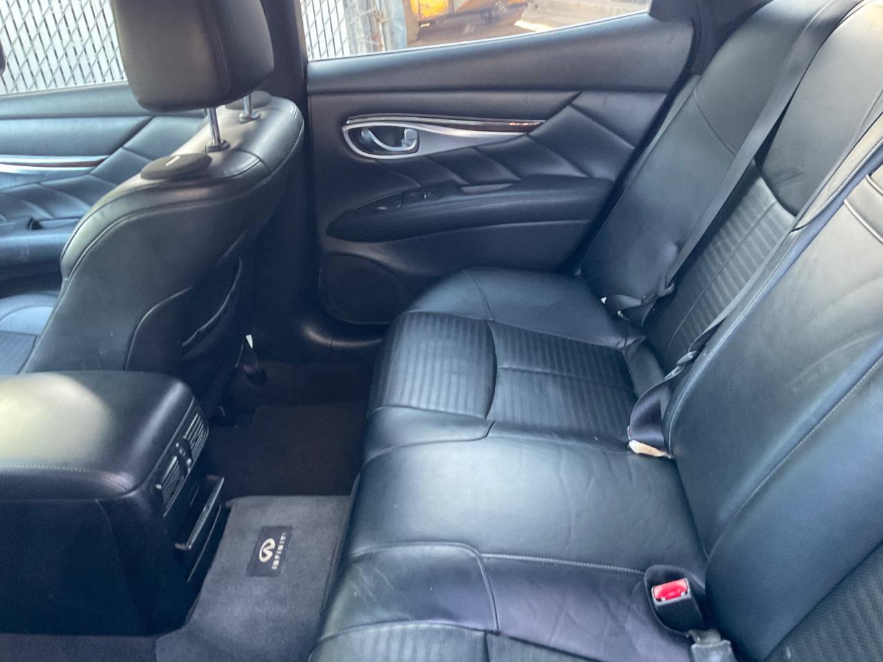 Infiniti M37 4dr Sdn RWD 2013