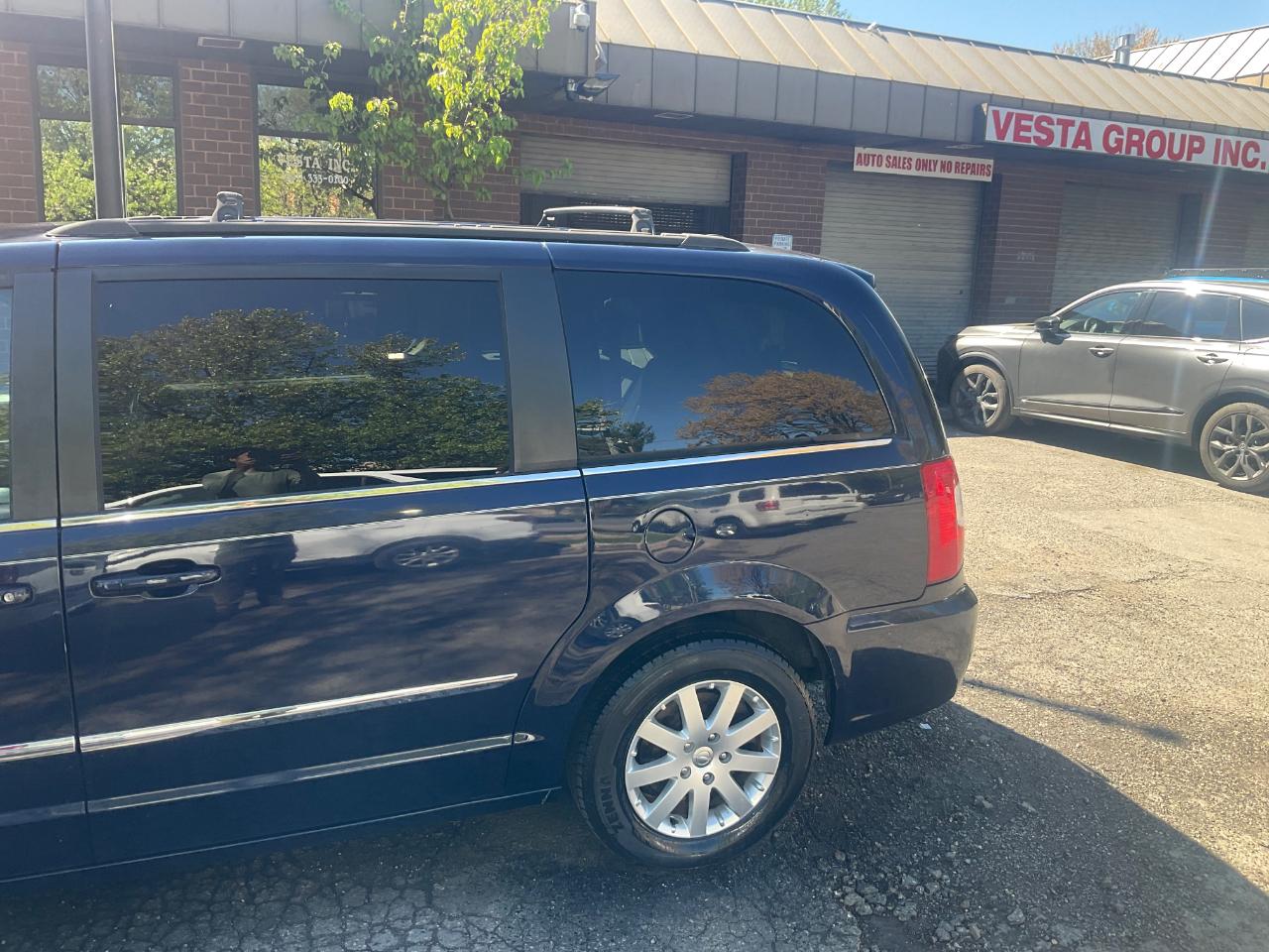 Chrysler Town & Country 4dr Wgn Touring 2014