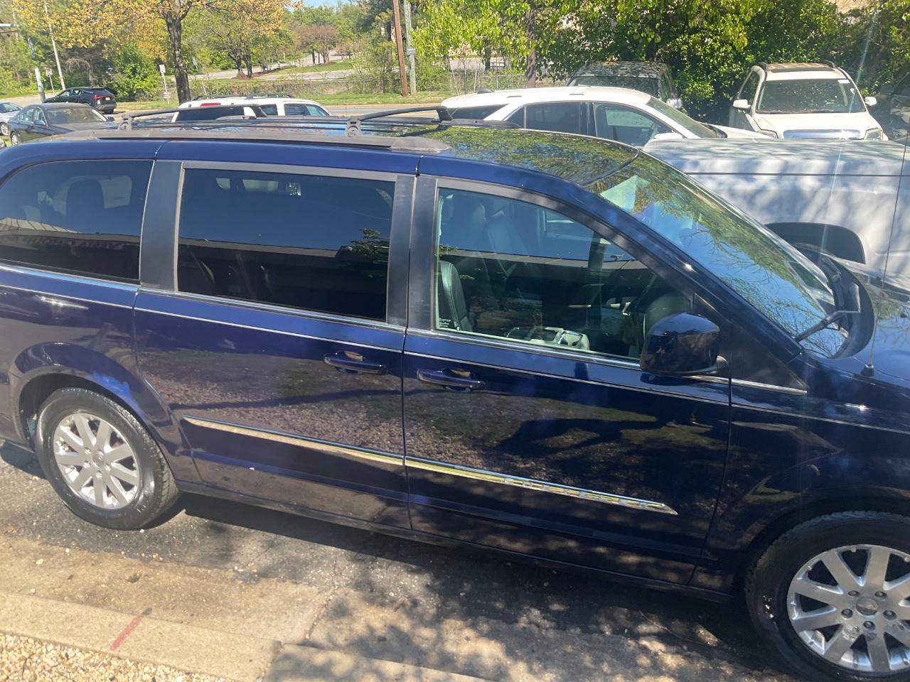 Chrysler Town & Country 4dr Wgn Touring 2014