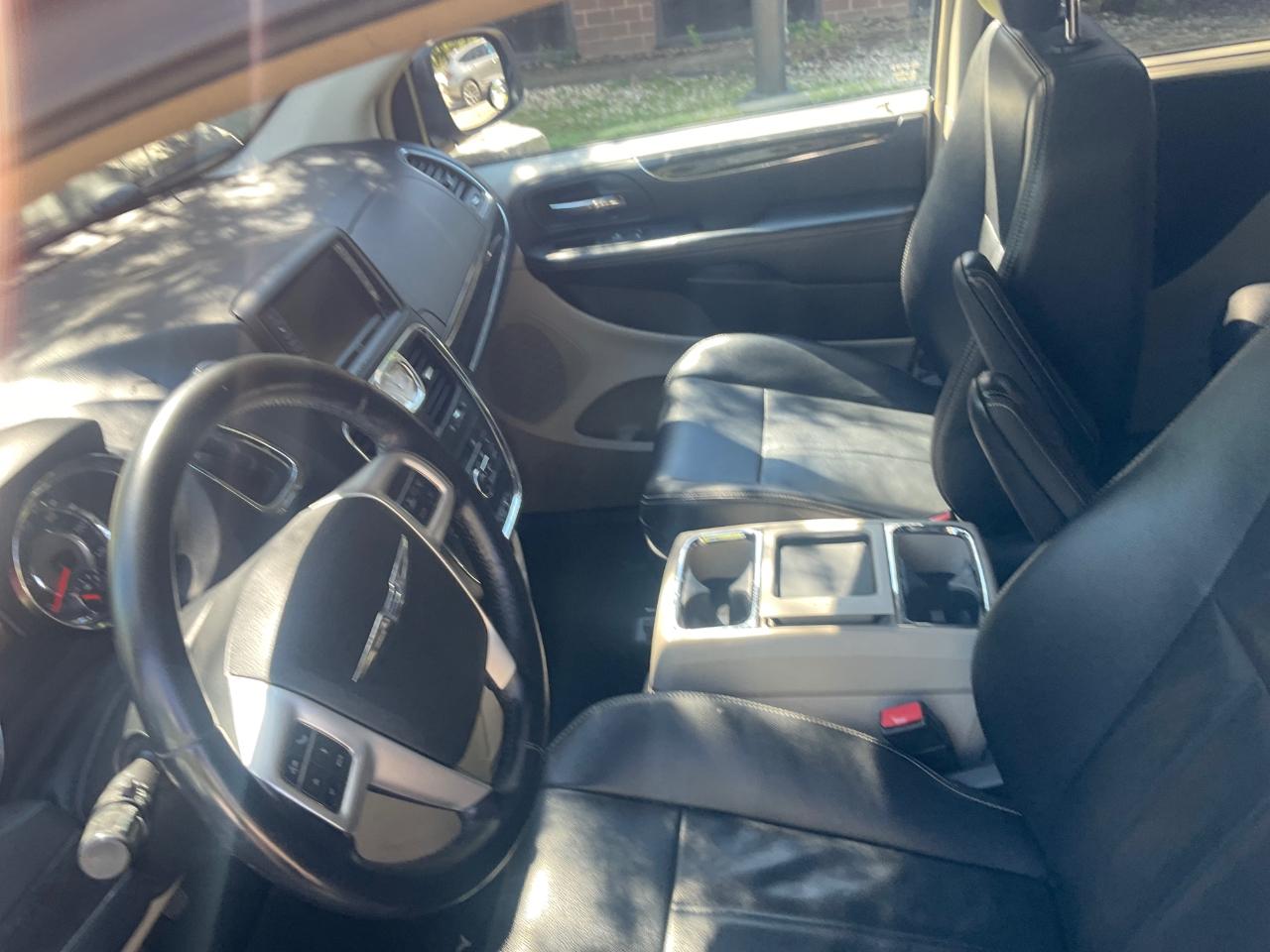 Chrysler Town & Country 4dr Wgn Touring 2014