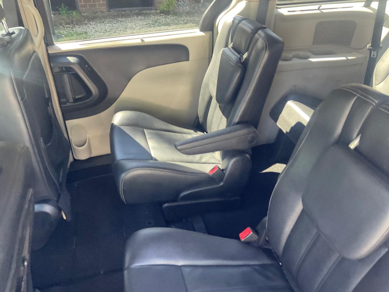 Chrysler Town & Country 4dr Wgn Touring 2014