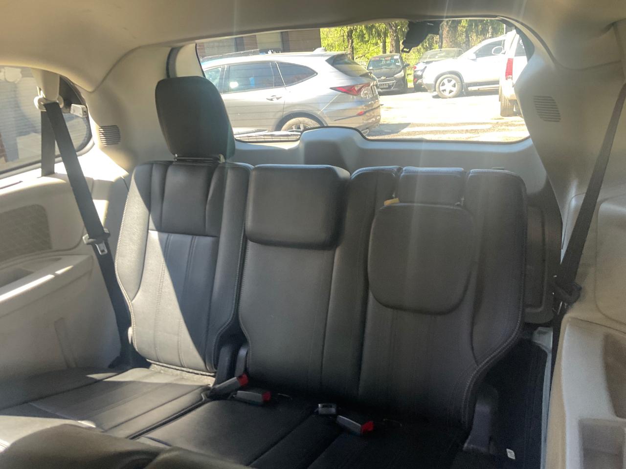 Chrysler Town & Country 4dr Wgn Touring 2014