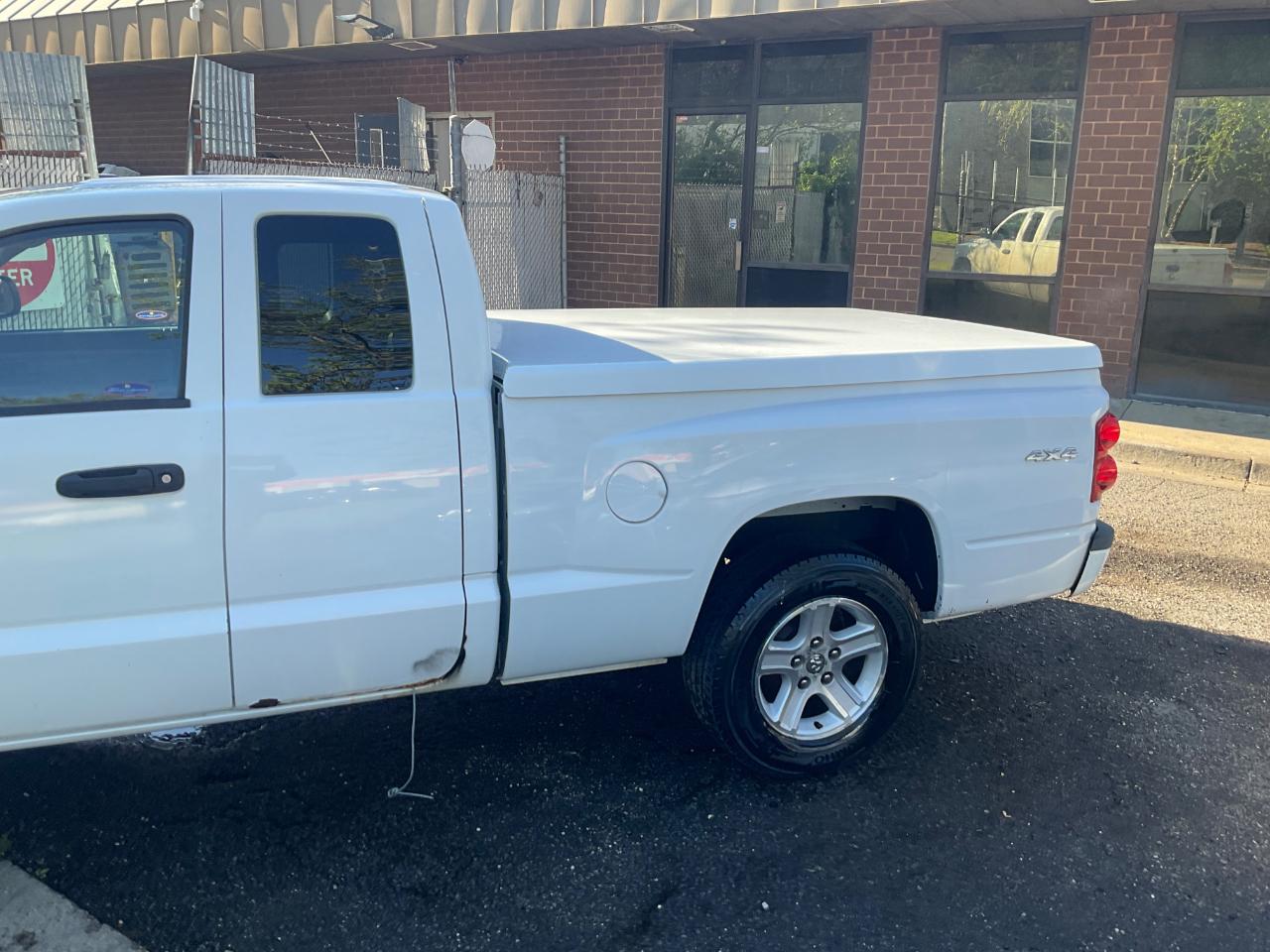 Dodge Dakota 4WD Ext Cab Bighorn/Lonestar 2010