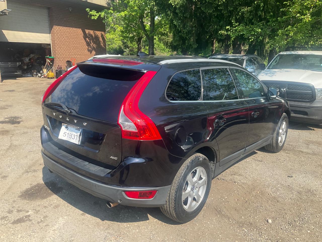 Volvo XC60 4dr 3.2L PZEV 2012