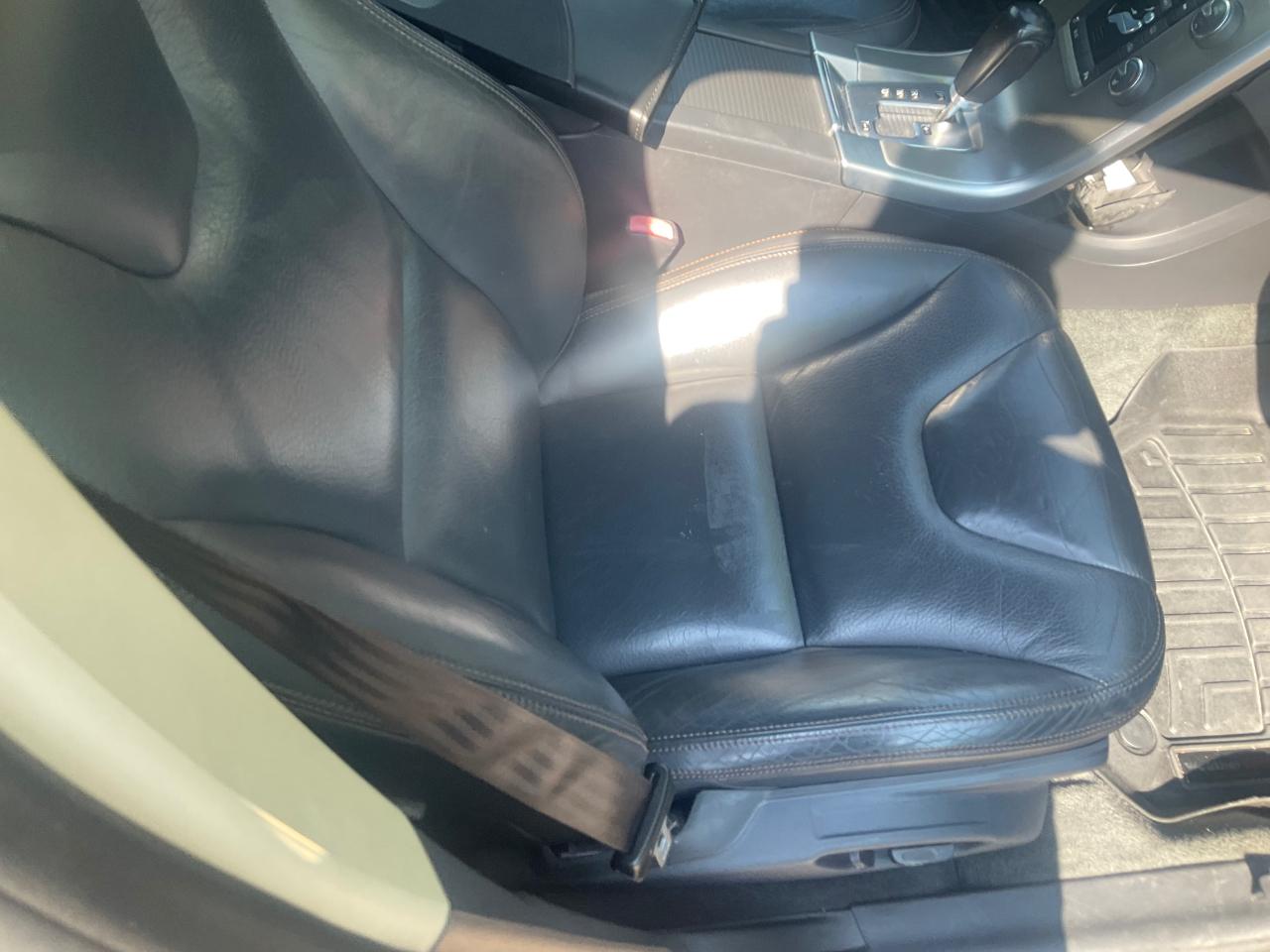 Volvo XC60 4dr 3.2L PZEV 2012