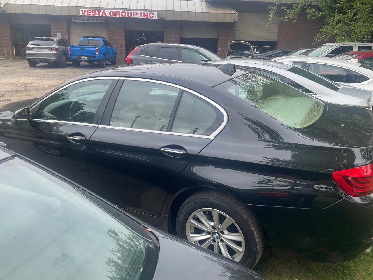 BMW 5 Series 4dr Sdn 528i xDrive AWD 2015