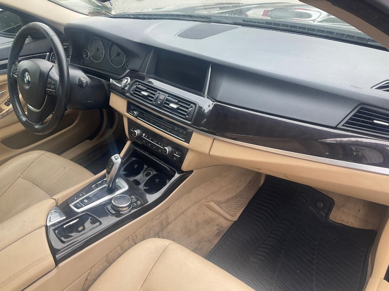 BMW 5 Series 4dr Sdn 528i xDrive AWD 2015