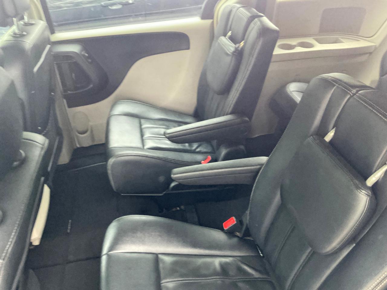 Chrysler Town & Country 4dr Wgn Touring 2016