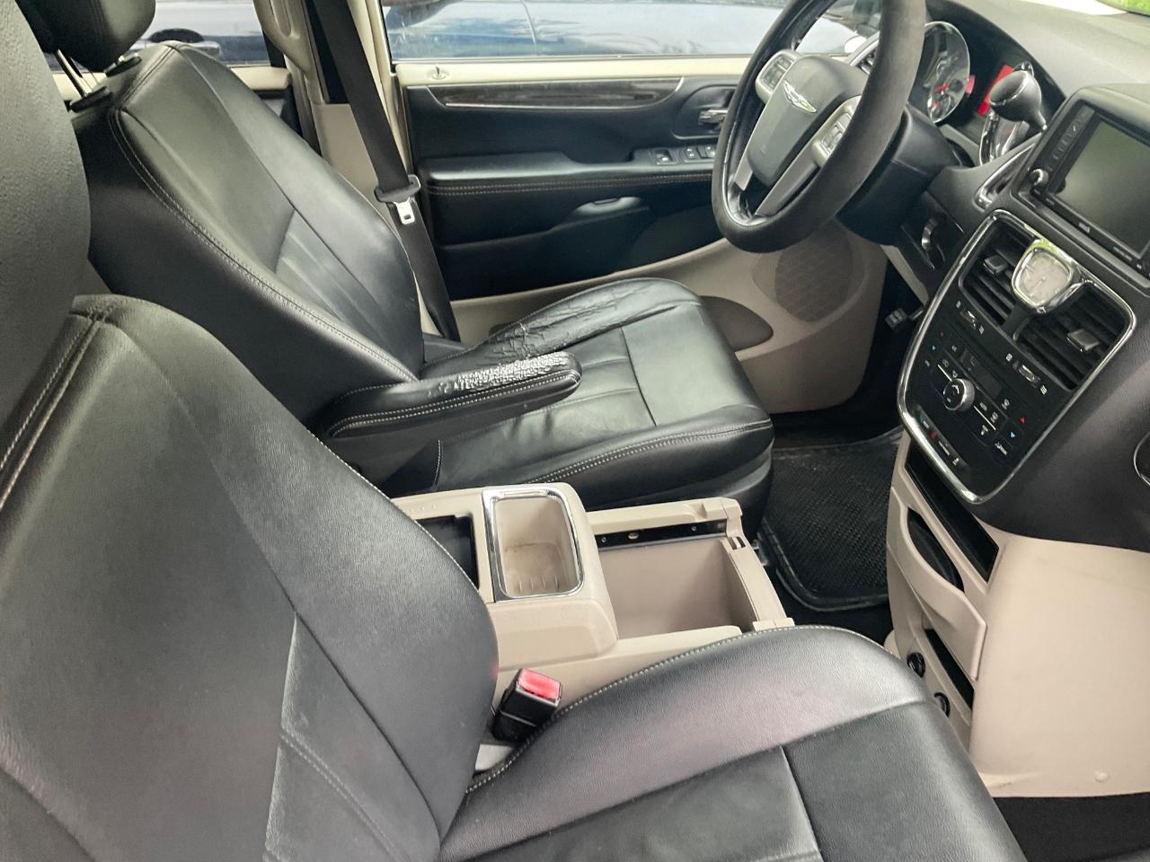 Chrysler Town & Country 4dr Wgn Touring 2016