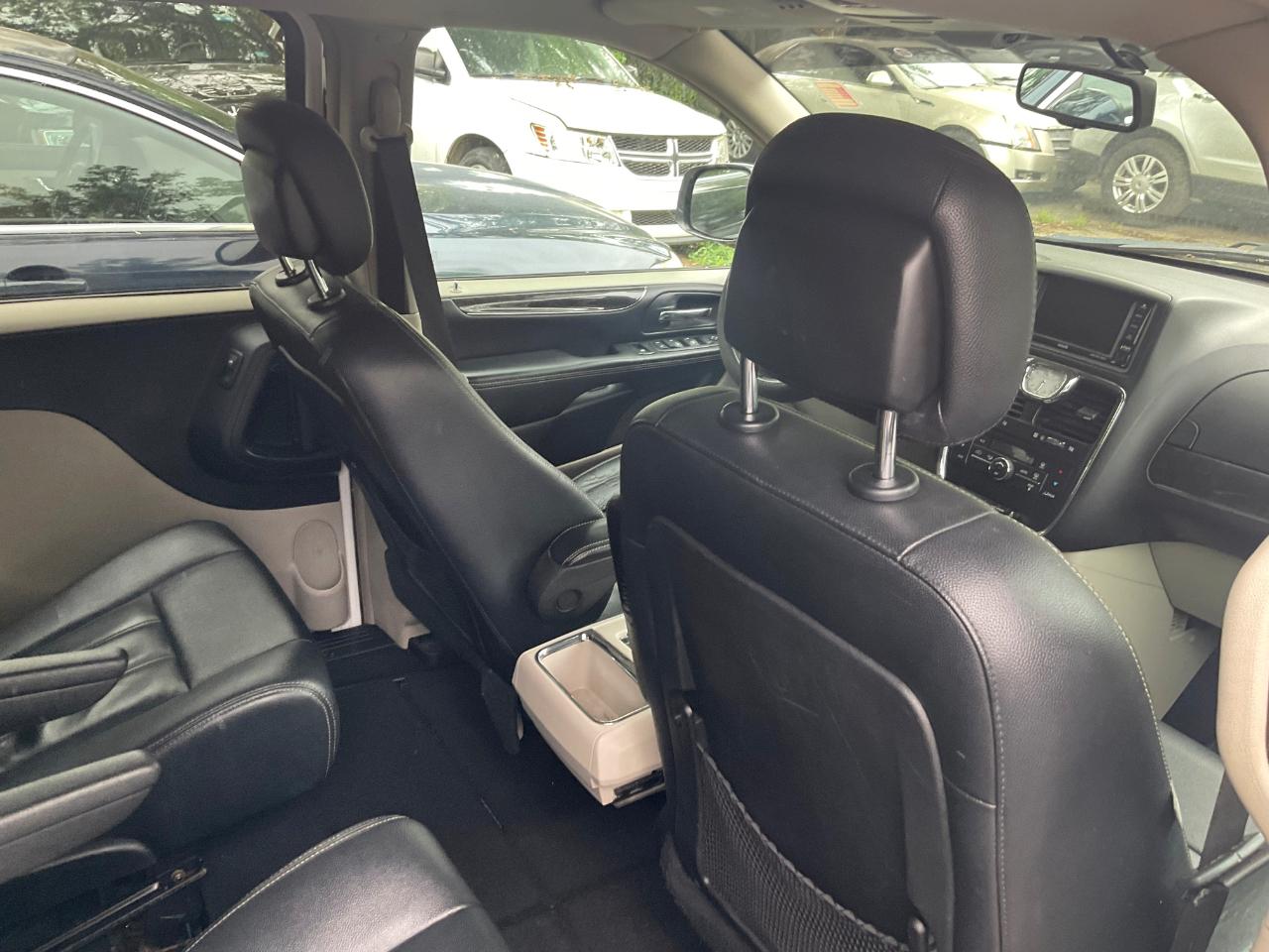 Chrysler Town & Country 4dr Wgn Touring 2016