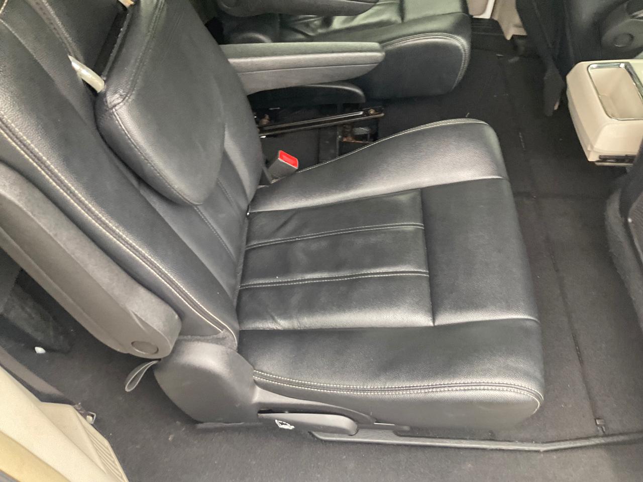 Chrysler Town & Country 4dr Wgn Touring 2016