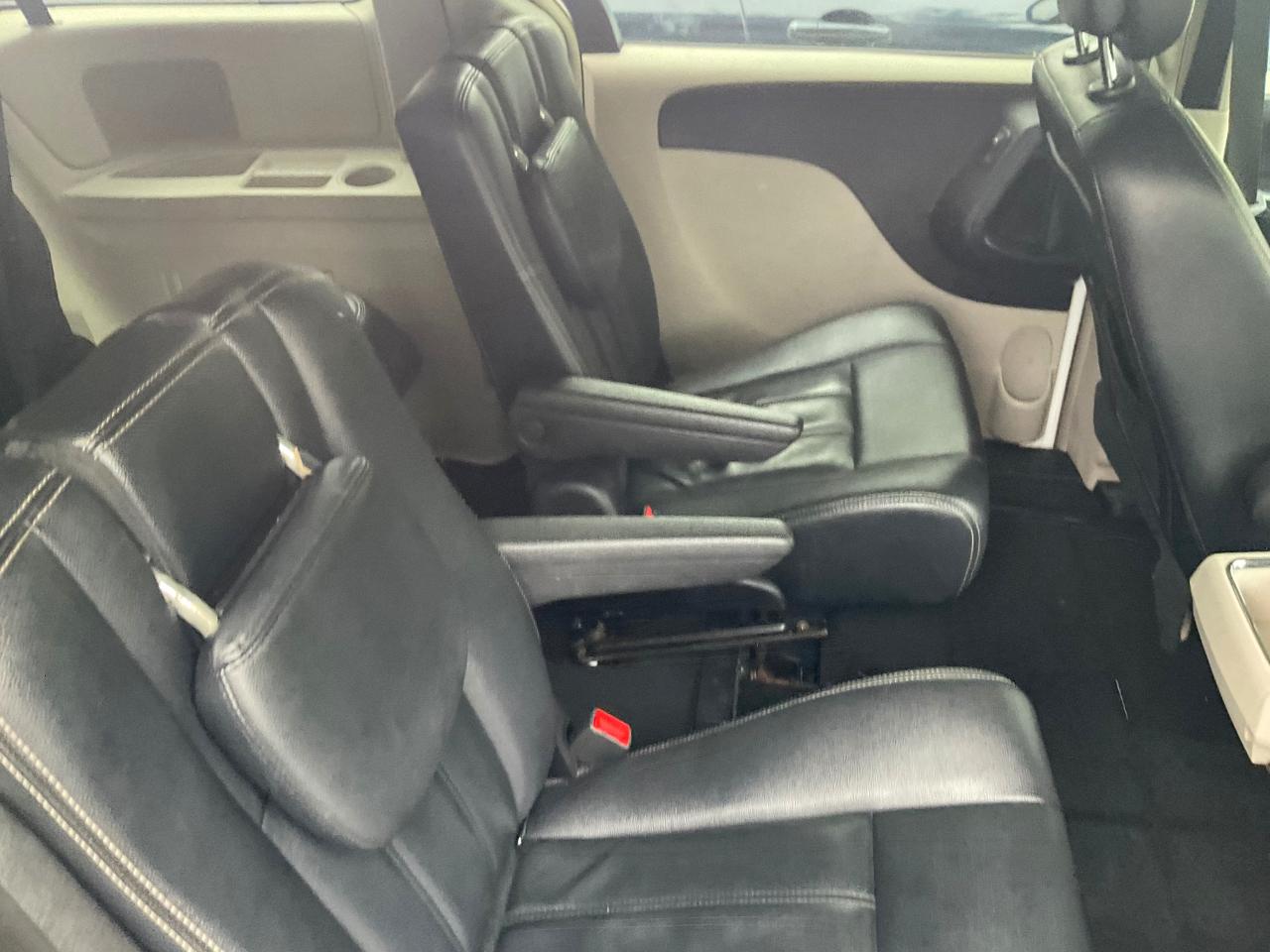 Chrysler Town & Country 4dr Wgn Touring 2016