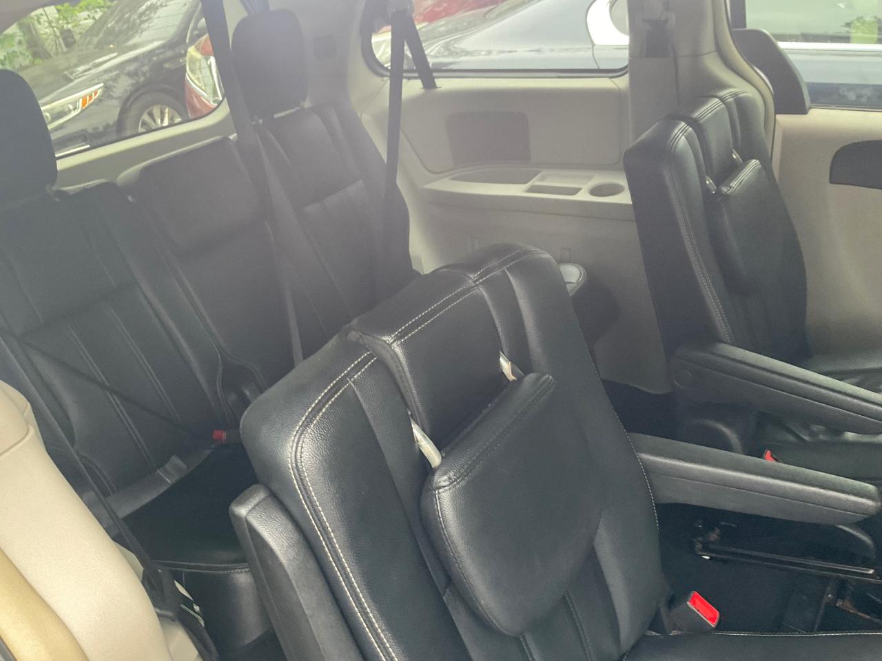 Chrysler Town & Country 4dr Wgn Touring 2016