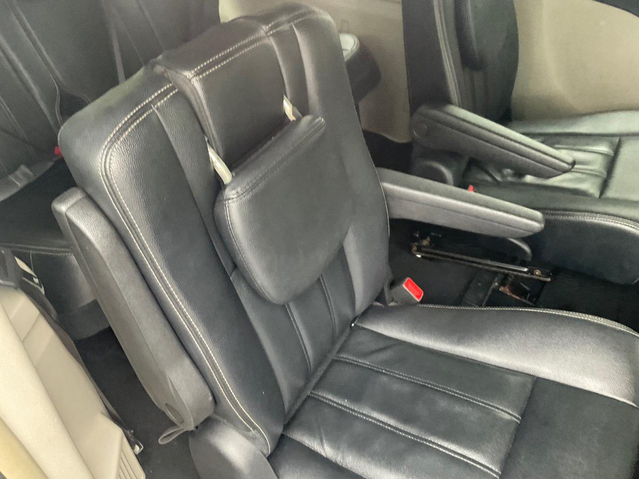 Chrysler Town & Country 4dr Wgn Touring 2016