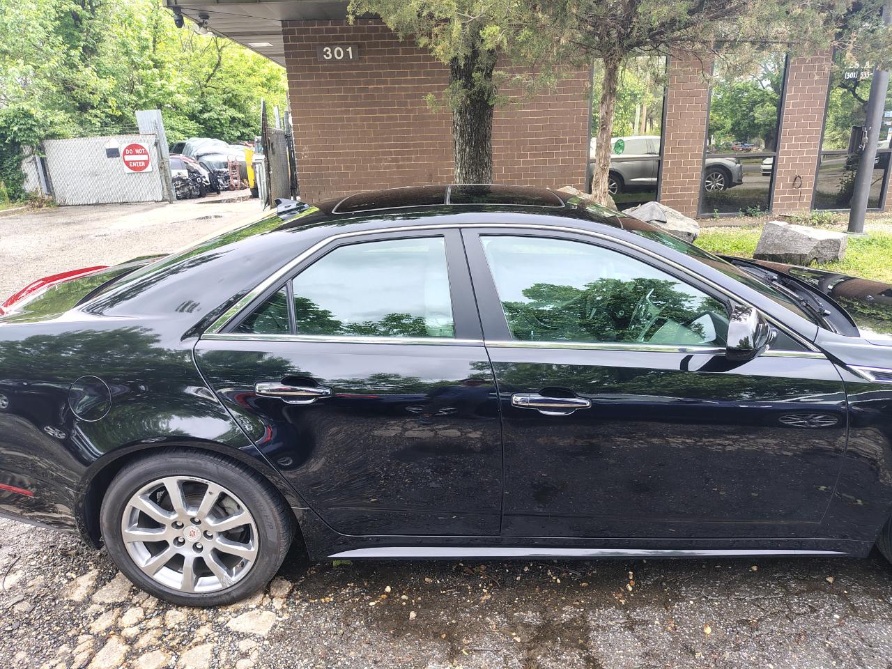 Cadillac CTS Sedan 4dr Sdn 3.0L Luxury AWD 2012