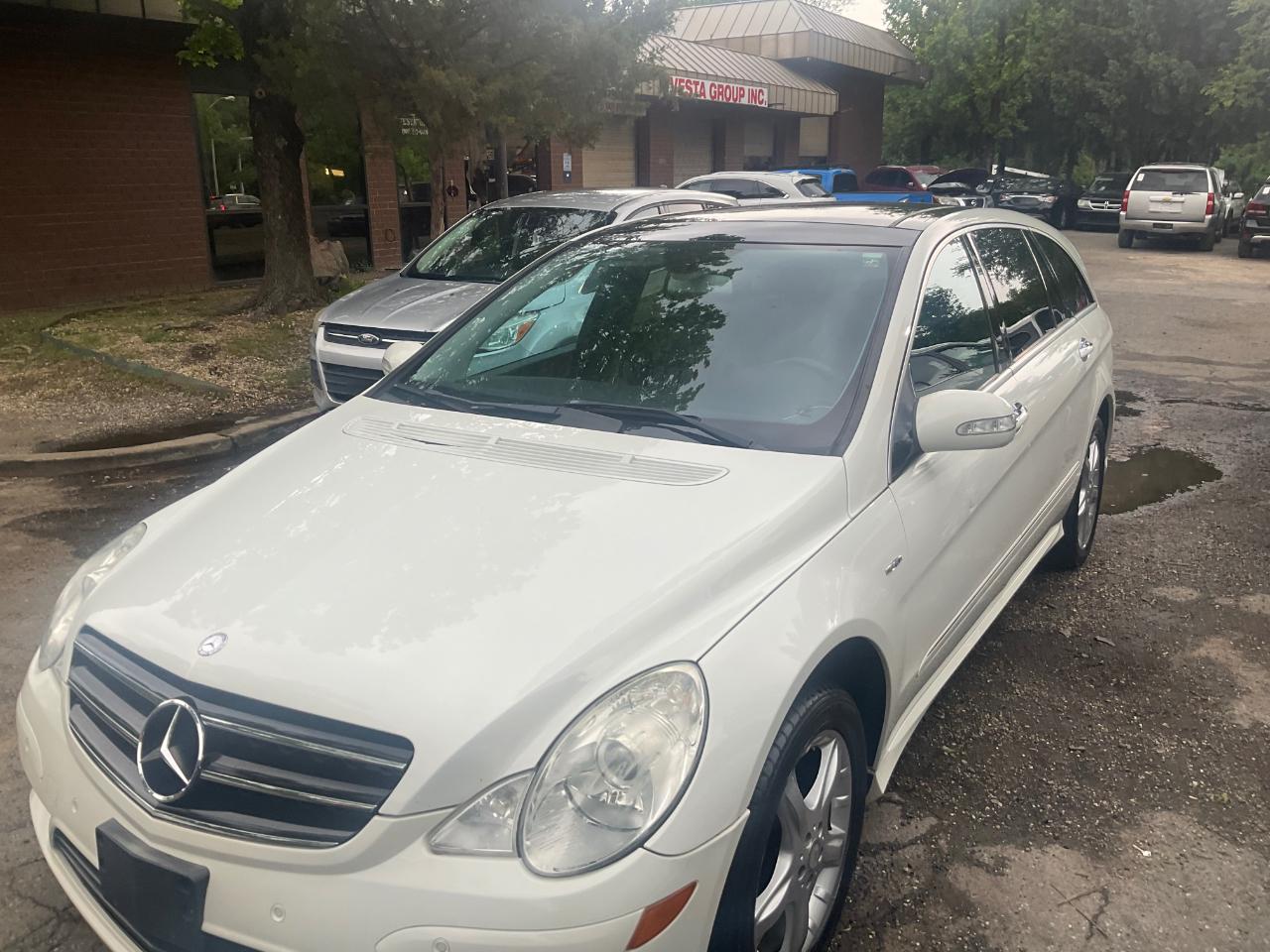 Mercedes-Benz R-Class 4MATIC 4dr 3.0L BlueTEC 2009