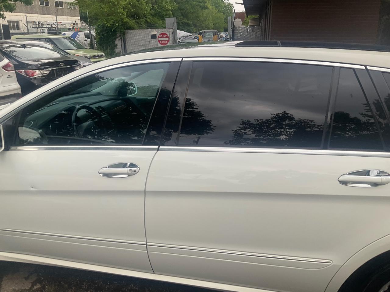 Mercedes-Benz R-Class 4MATIC 4dr 3.0L BlueTEC 2009