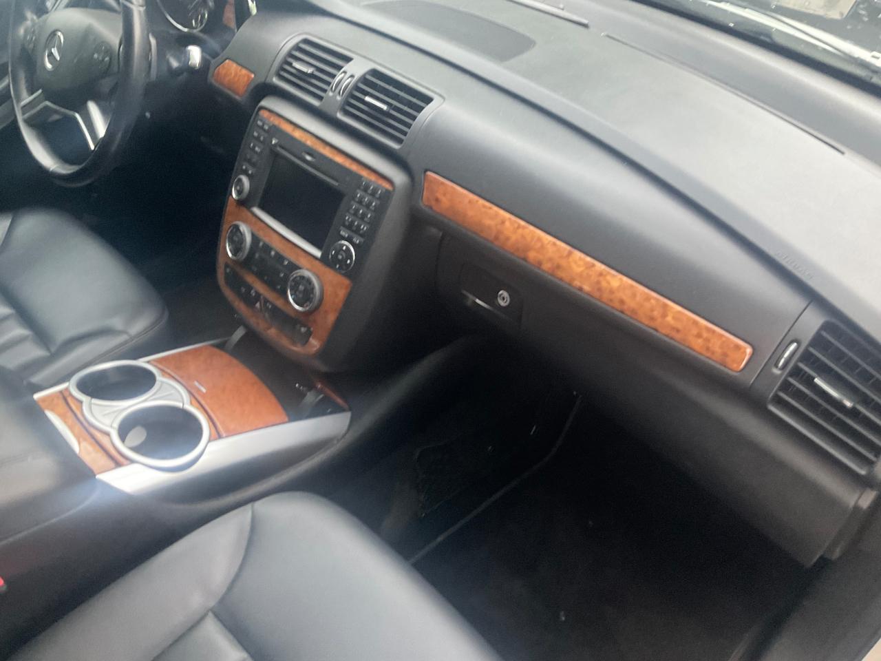Mercedes-Benz R-Class 4MATIC 4dr 3.0L BlueTEC 2009