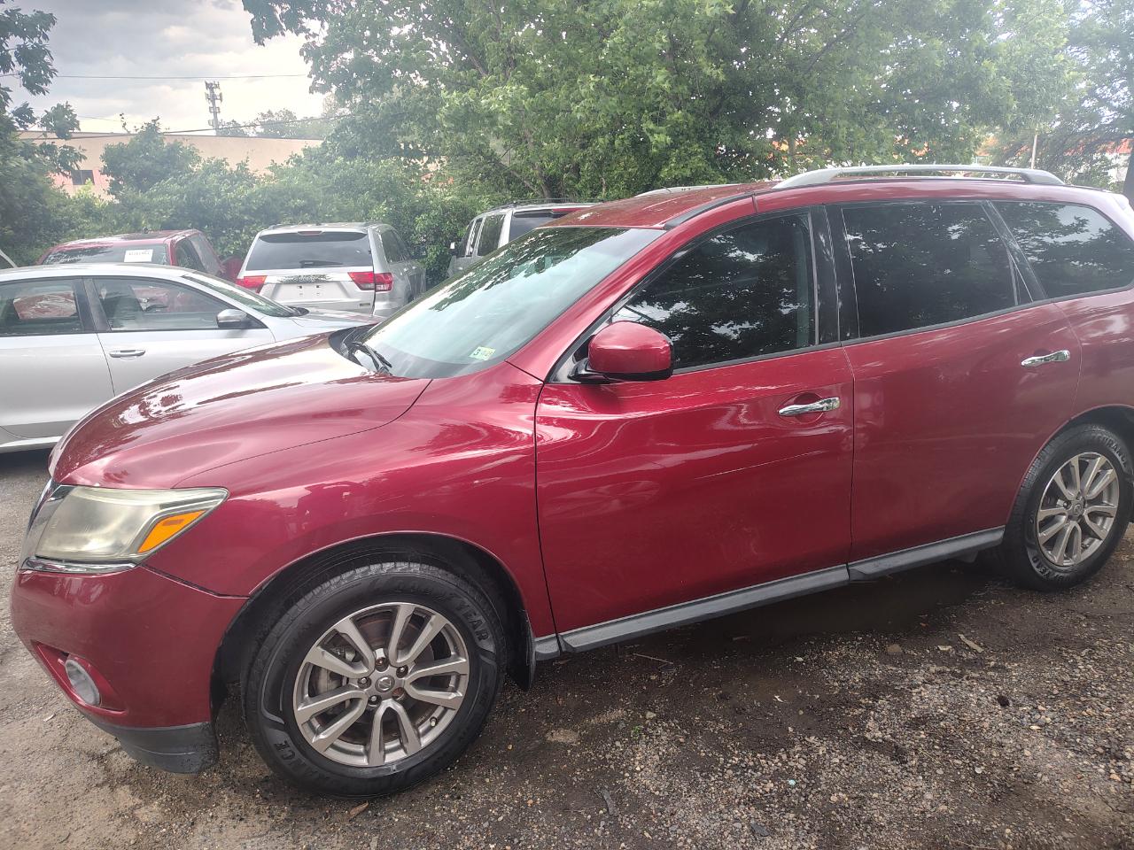 Nissan Pathfinder 2WD 4dr SV 2014