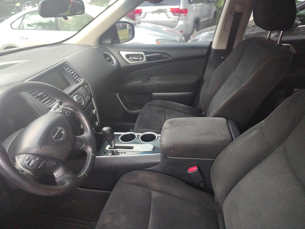 Nissan Pathfinder 2WD 4dr SV 2014