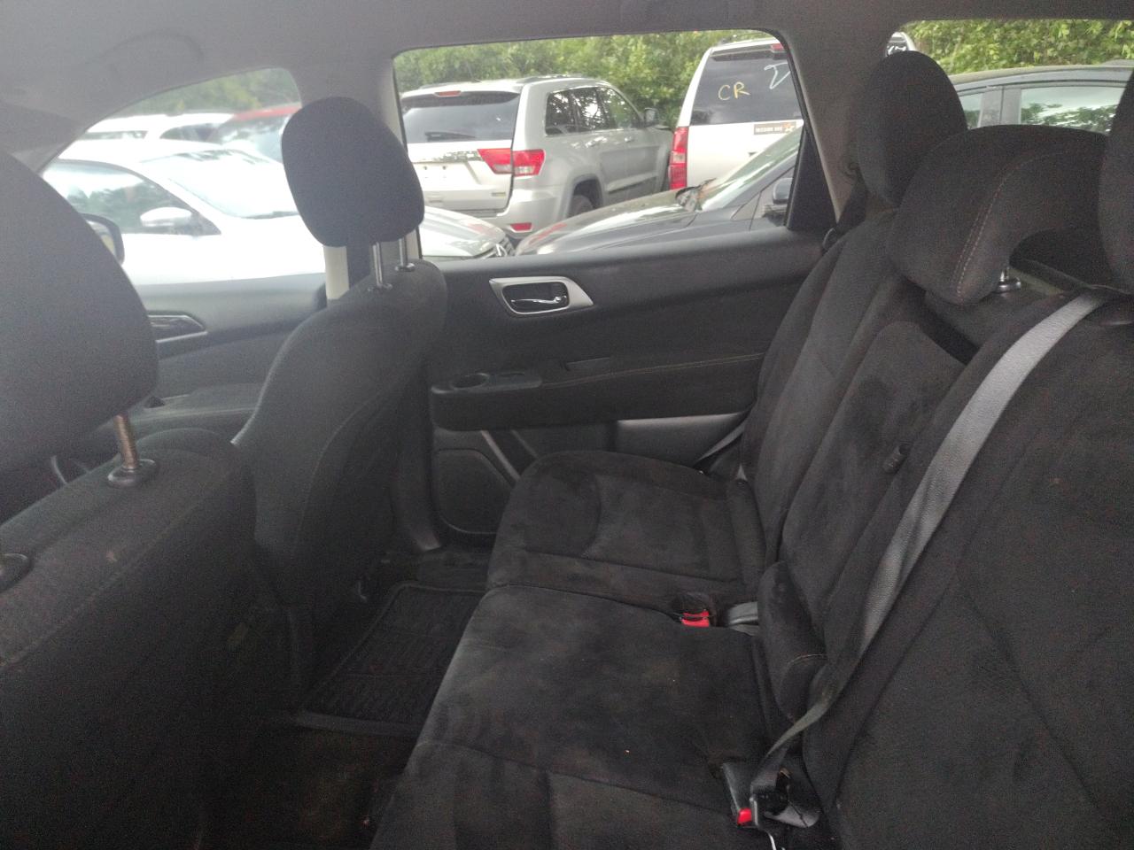 Nissan Pathfinder 2WD 4dr SV 2014