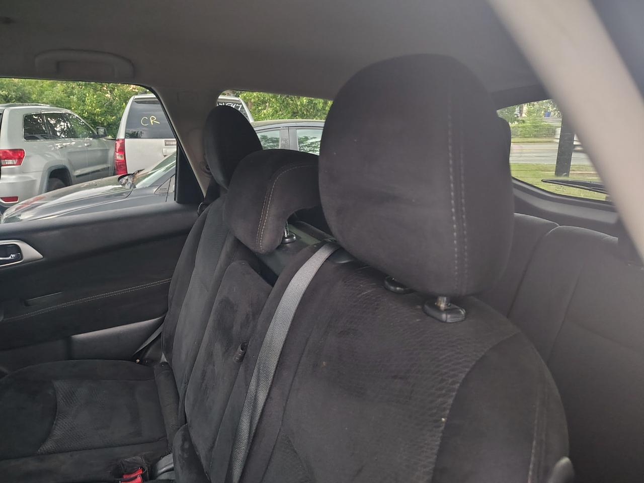 Nissan Pathfinder 2WD 4dr SV 2014