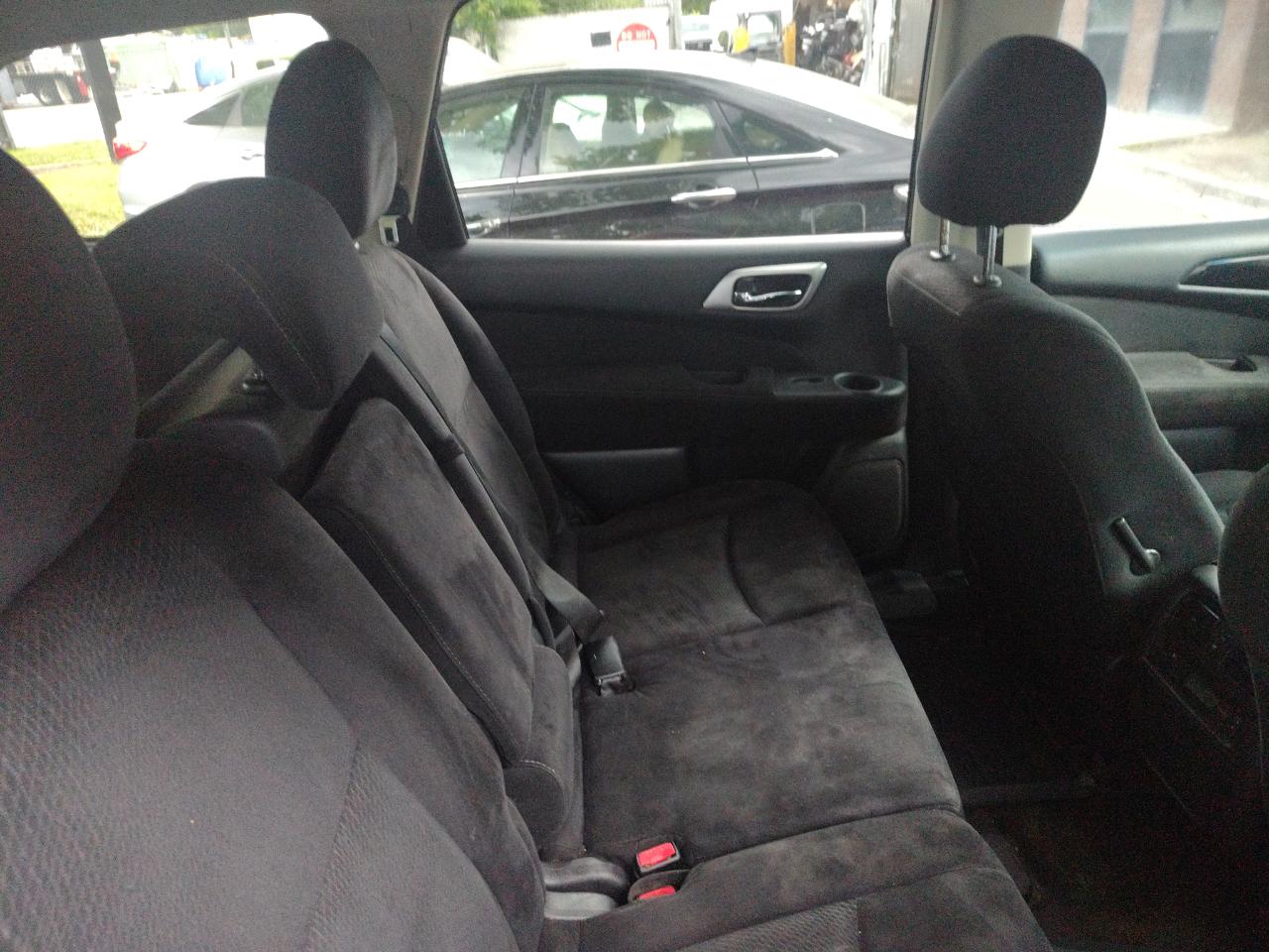Nissan Pathfinder 2WD 4dr SV 2014