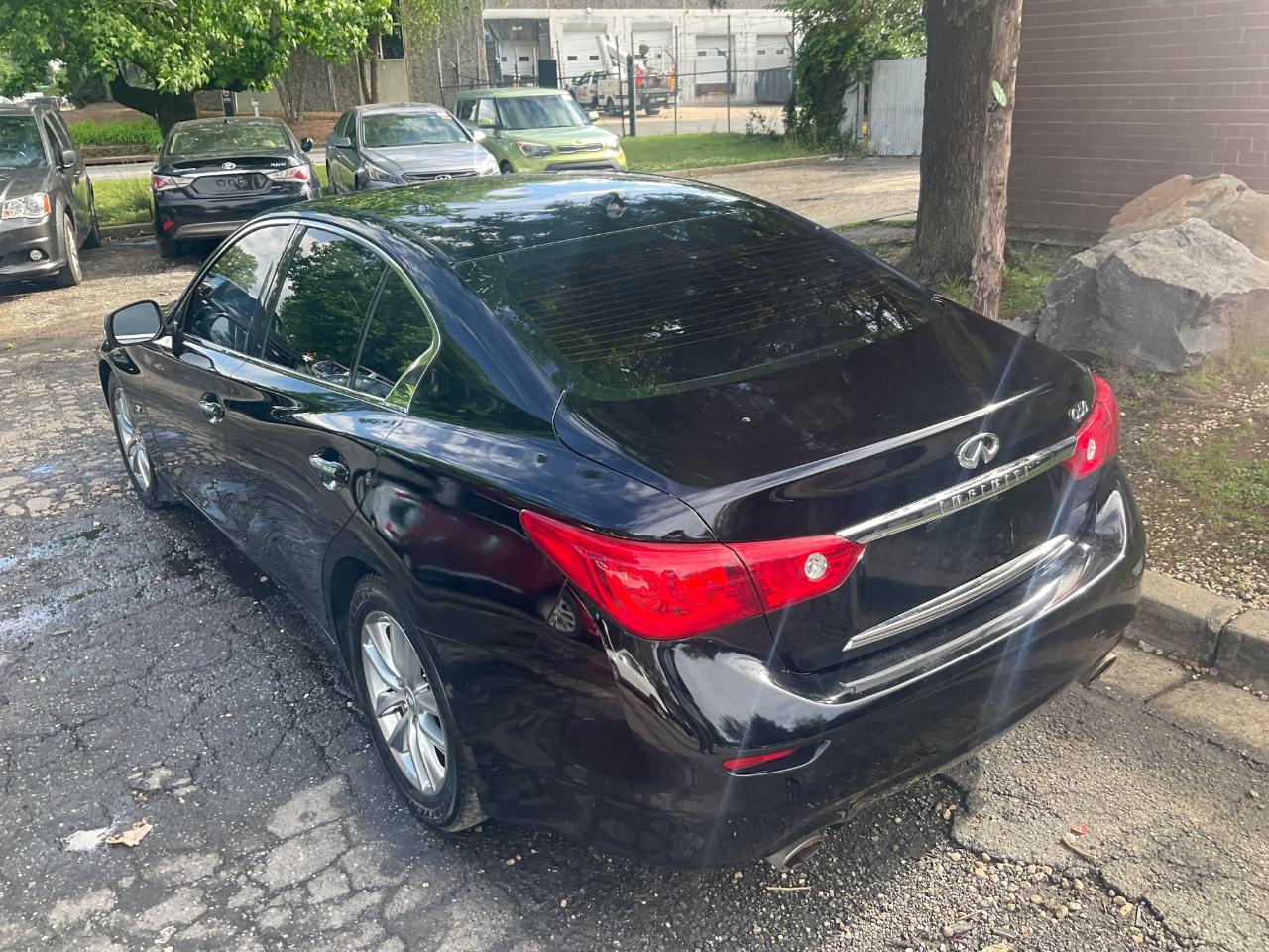 Infiniti Q50 4dr Sdn RWD 2014