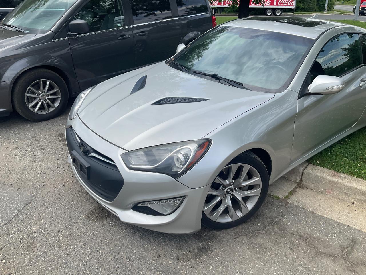 Hyundai Genesis Coupe 2dr V6 3.8L Auto Grand Touring w/Blk Lth 2013