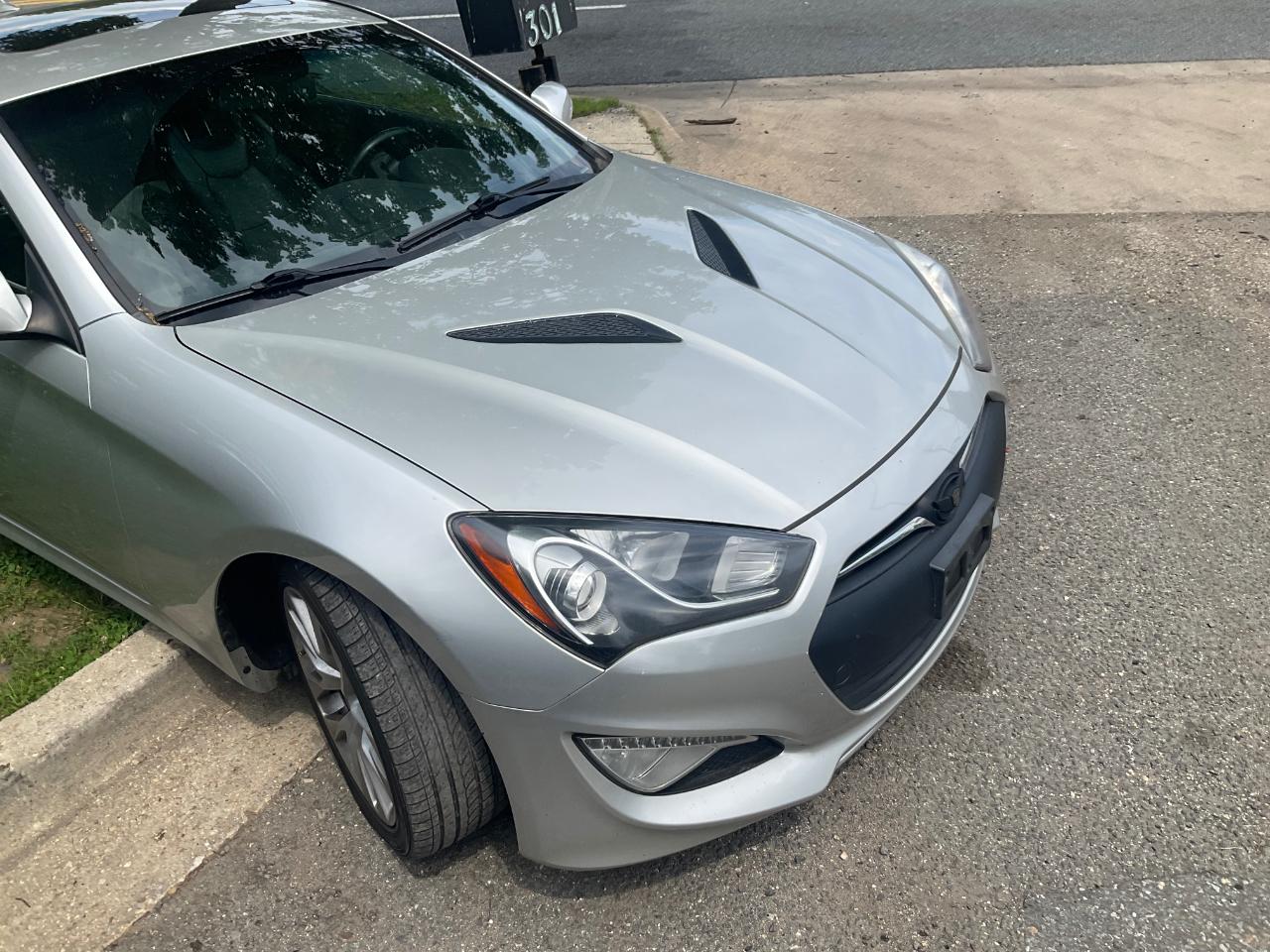 Hyundai Genesis Coupe 2dr V6 3.8L Auto Grand Touring w/Blk Lth 2013