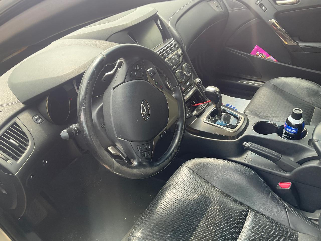 Hyundai Genesis Coupe 2dr V6 3.8L Auto Grand Touring w/Blk Lth 2013