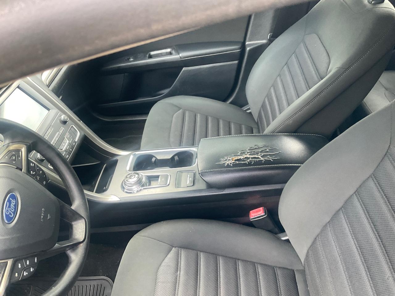 Ford Fusion SE FWD 2019