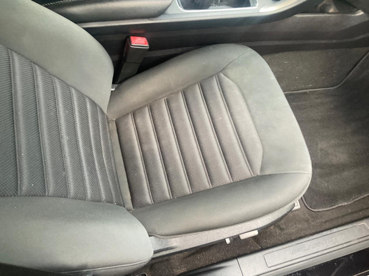 Ford Fusion SE FWD 2019