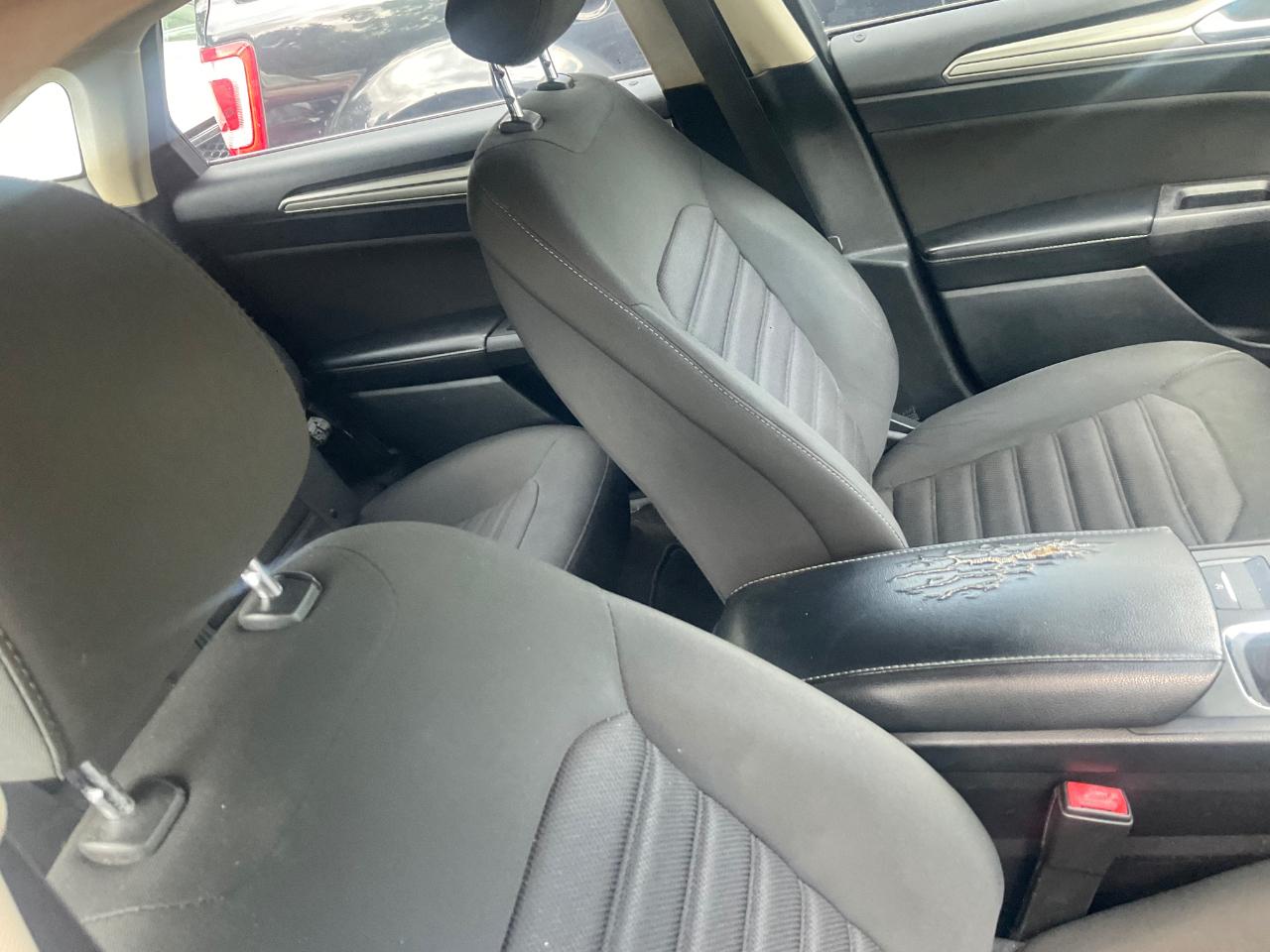 Ford Fusion SE FWD 2019