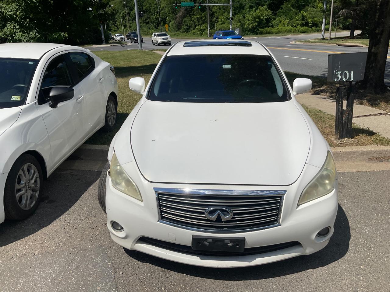 Infiniti M37 4dr Sdn AWD 2012