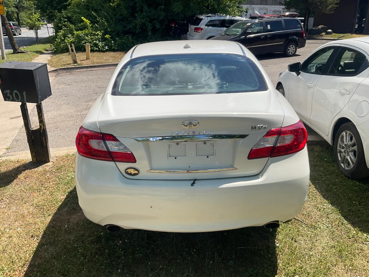 Infiniti M37 4dr Sdn AWD 2012