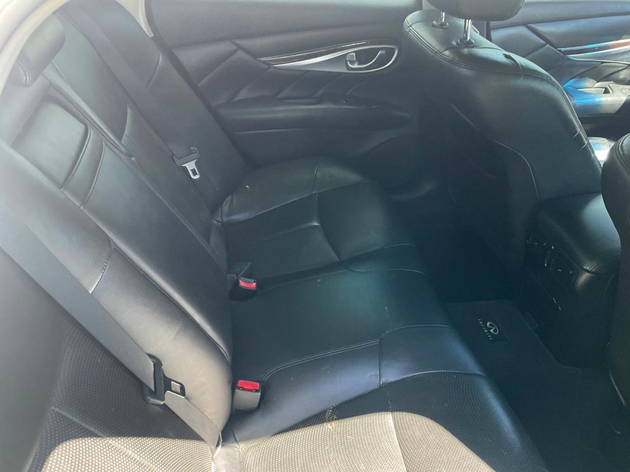 Infiniti M37 4dr Sdn AWD 2012
