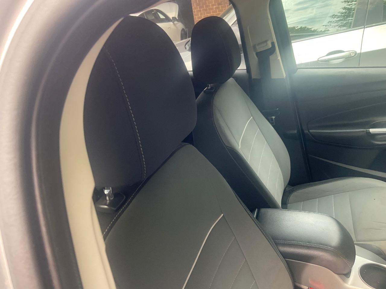 Ford Escape 4WD 4dr SE 2015