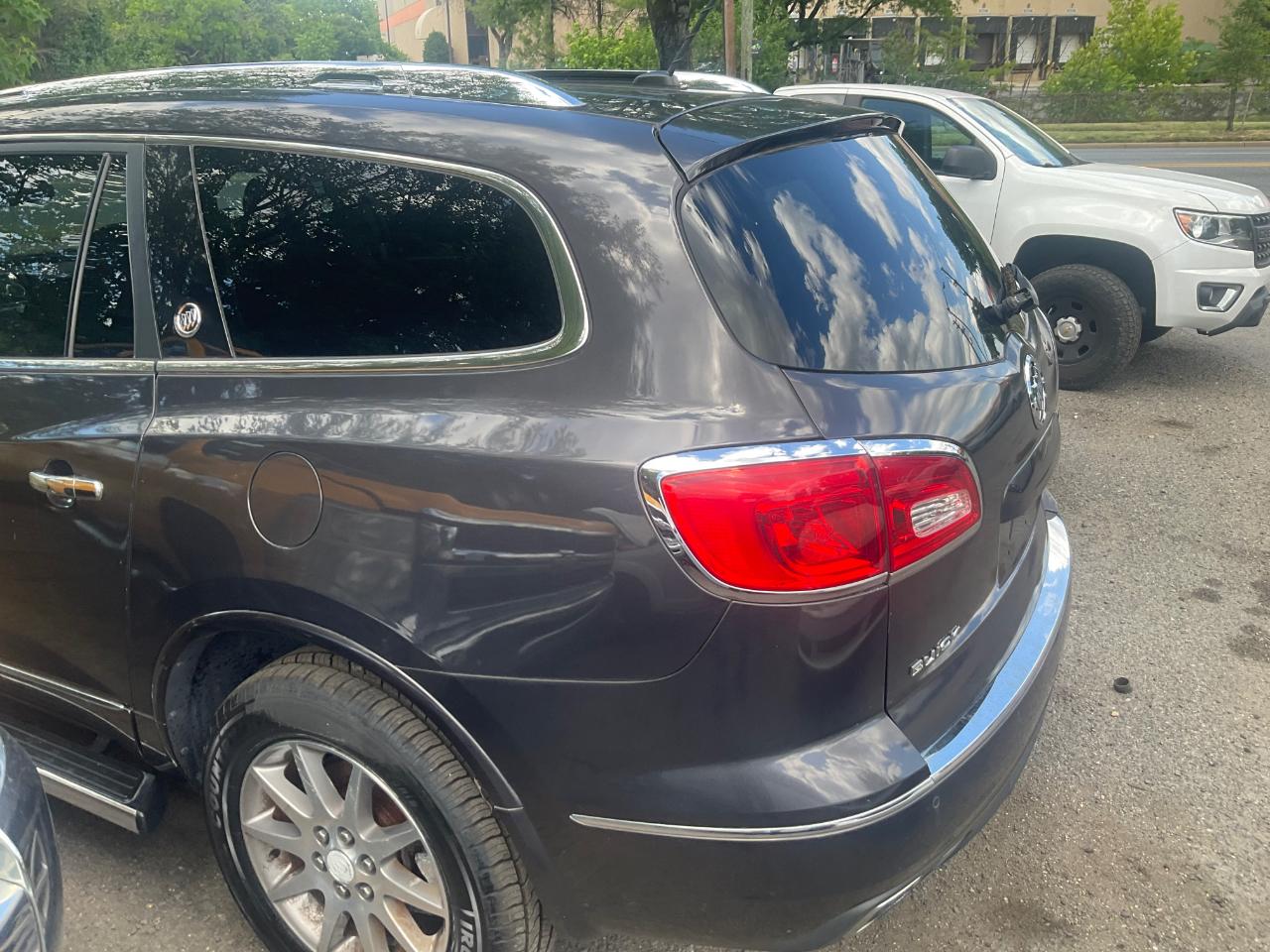 Buick Enclave FWD 4dr Leather 2014