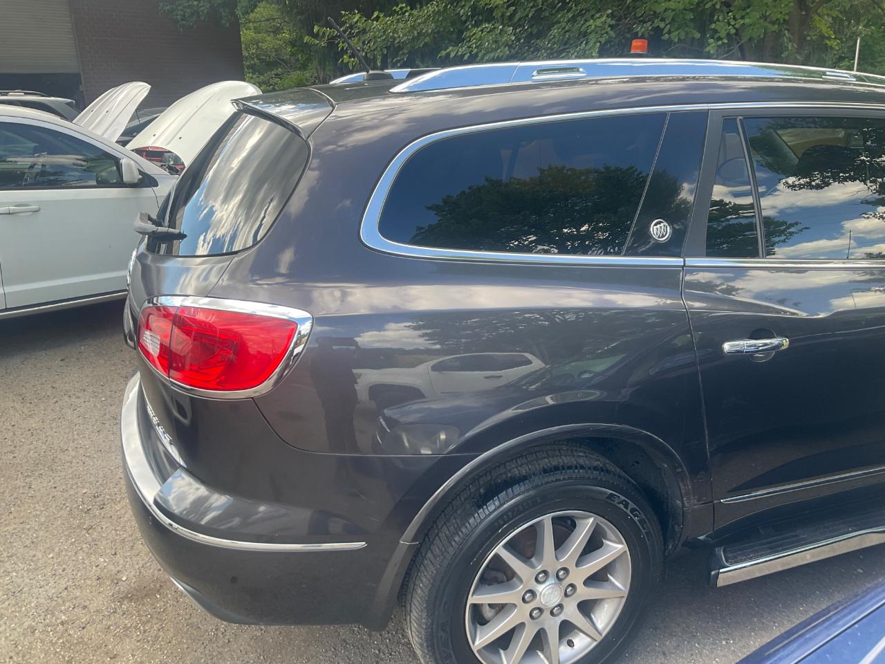 Buick Enclave FWD 4dr Leather 2014