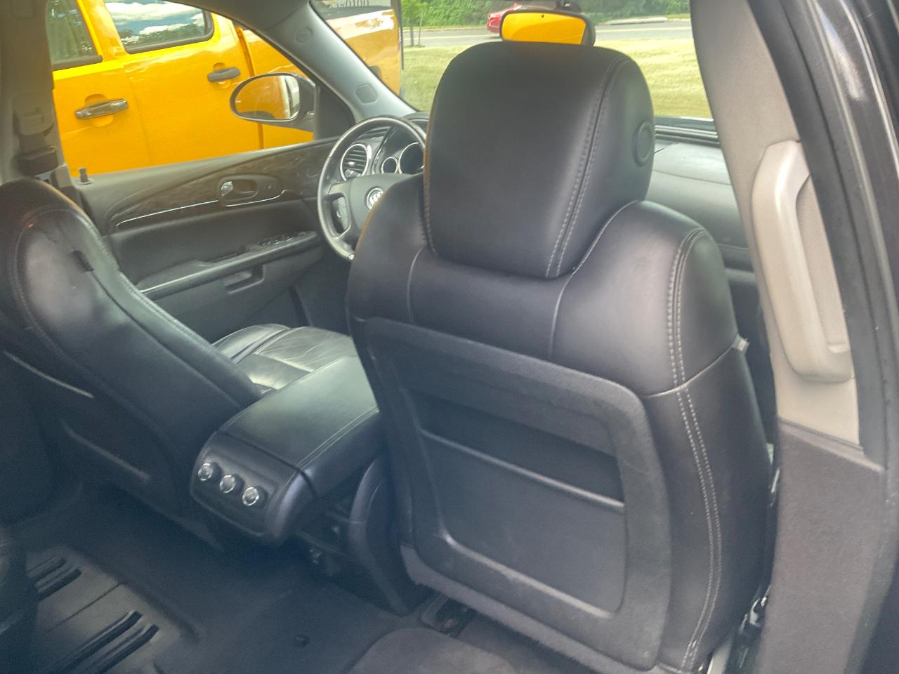 Buick Enclave FWD 4dr Leather 2014