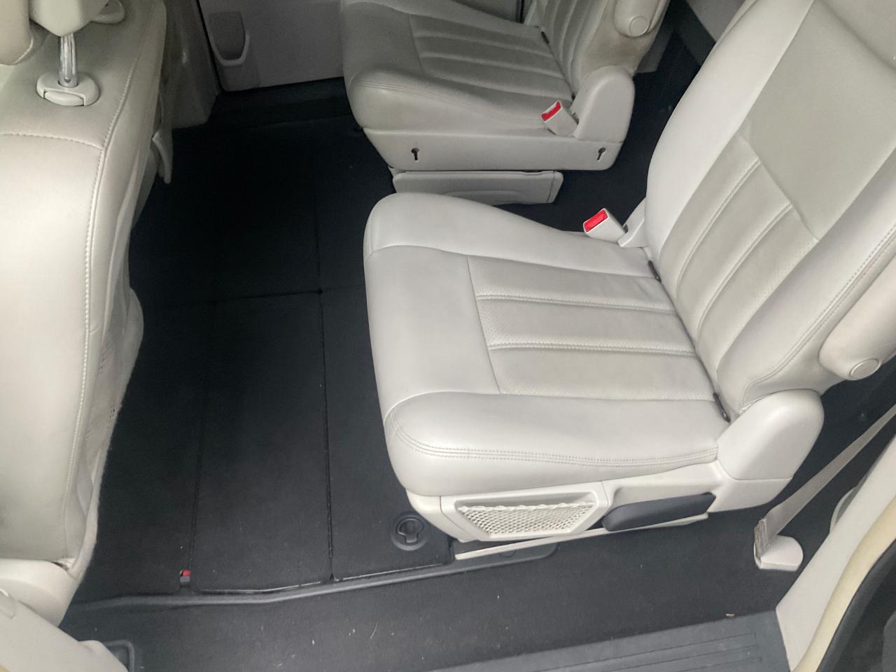 Chrysler Town & Country 4dr Wgn Touring Plus 2010
