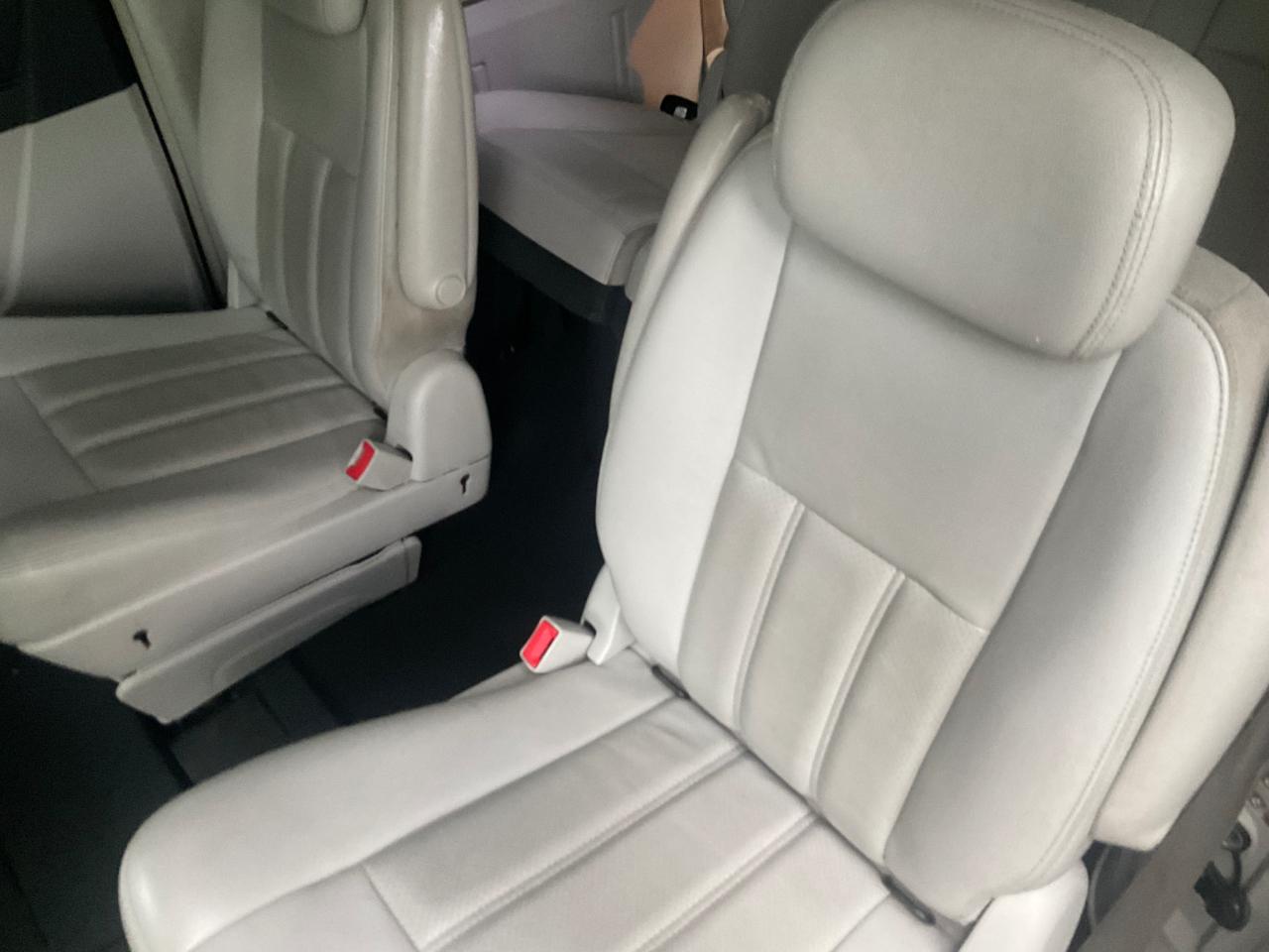 Chrysler Town & Country 4dr Wgn Touring Plus 2010