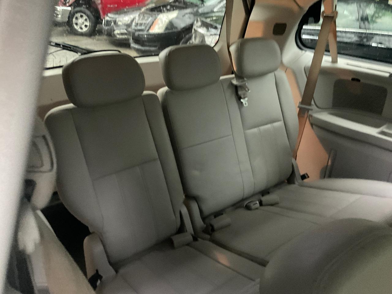 Chrysler Town & Country 4dr Wgn Touring Plus 2010