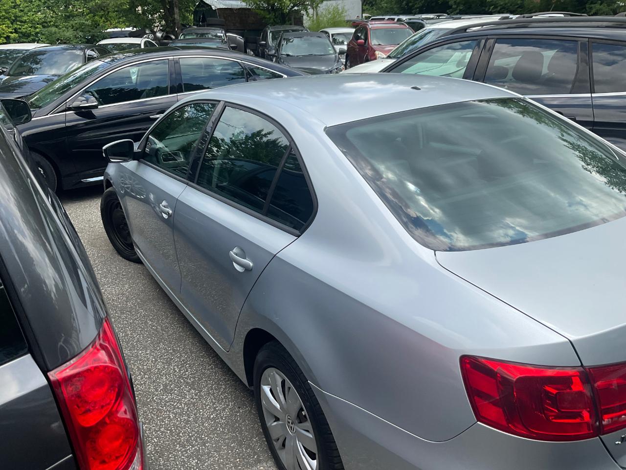 Volkswagen Jetta Sedan 4dr Auto SE 2011