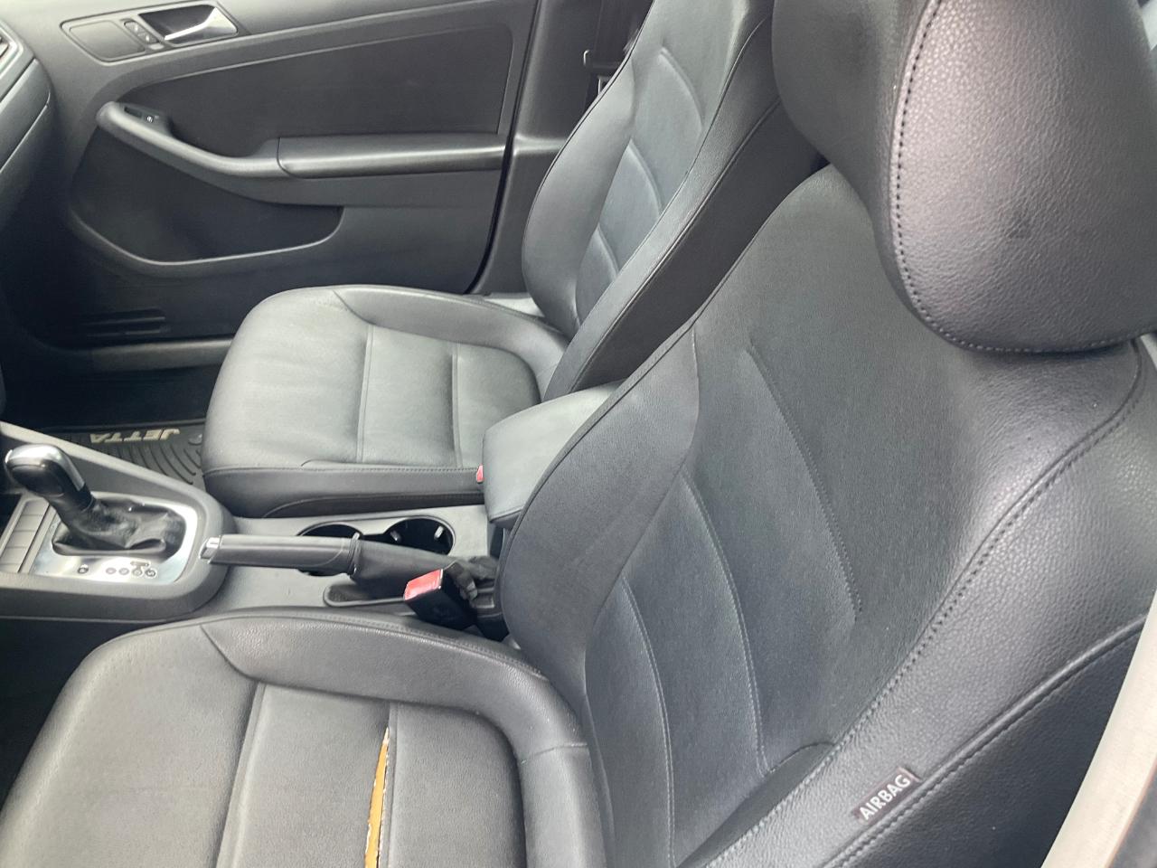 Volkswagen Jetta Sedan 4dr Auto SE 2011