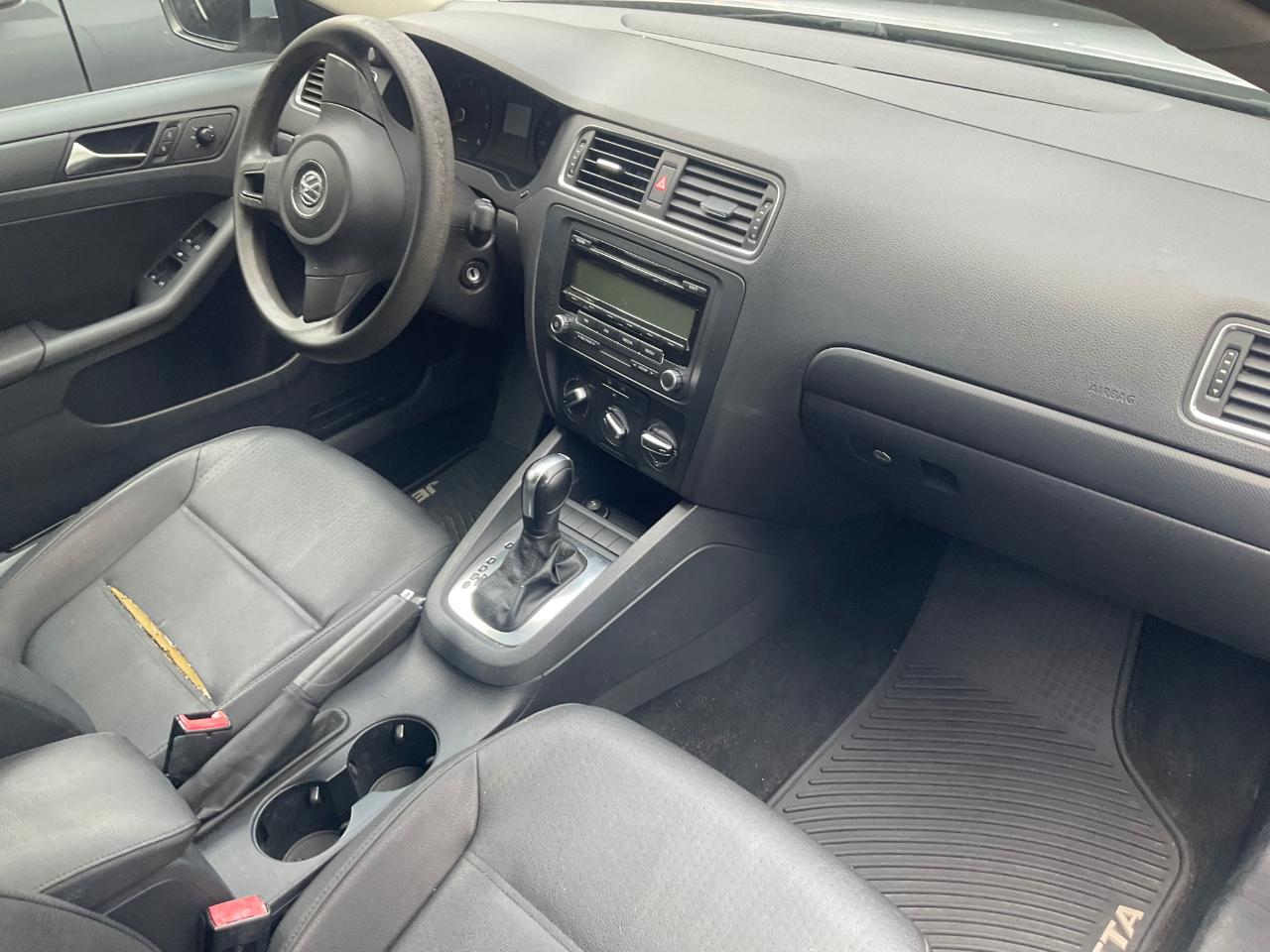 Volkswagen Jetta Sedan 4dr Auto SE 2011