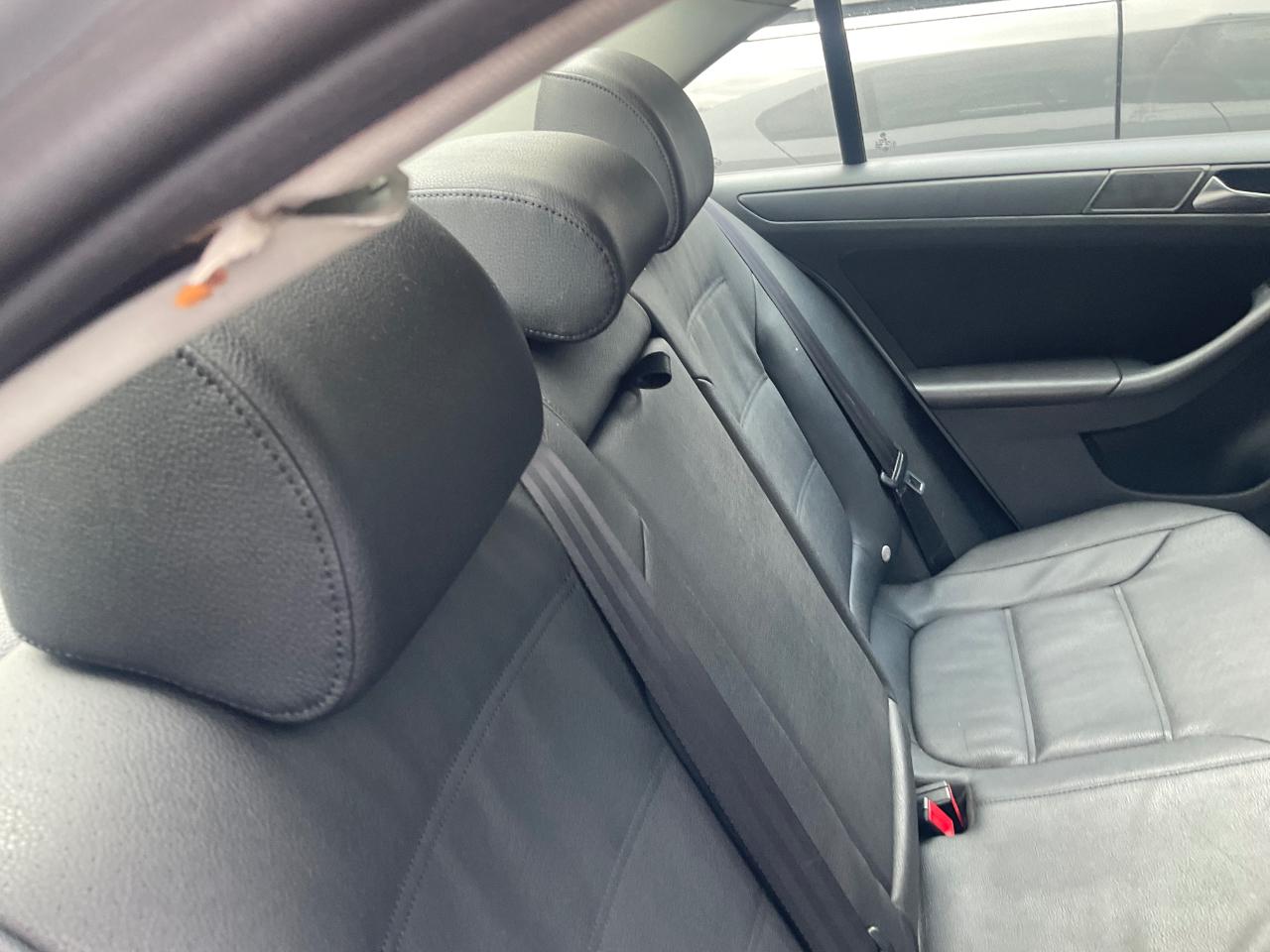 Volkswagen Jetta Sedan 4dr Auto SE 2011