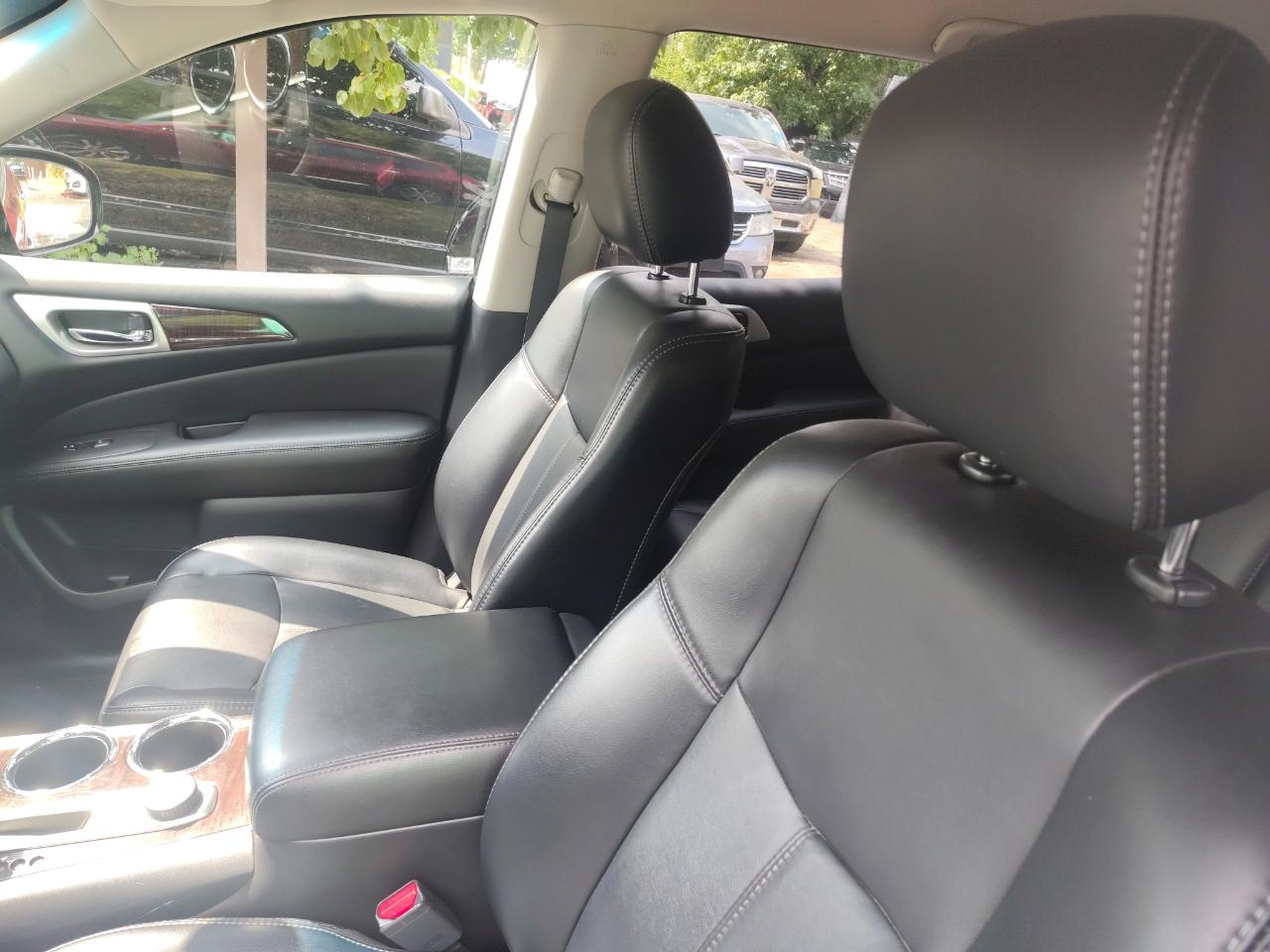 Nissan Pathfinder 4WD 4dr SL 2014